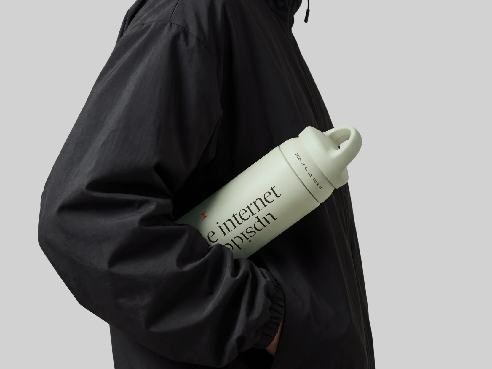 Inversed Tech bottle